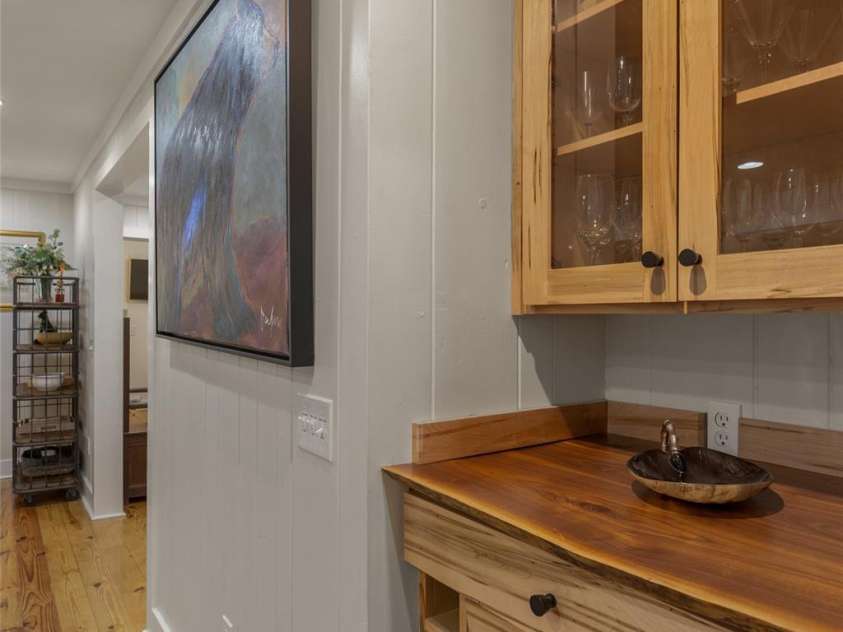 464 Franklin Road, Highlands, NC 28741.  MLS# CAR4346865, YatesRealty ID 1903. Wine refrigerator