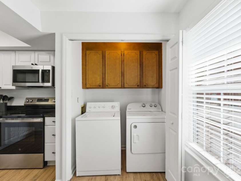 9401 Vicksburg Park Court, Charlotte, NC 28210.  MLS# CAR4307121, YatesRealty ID 1903. 