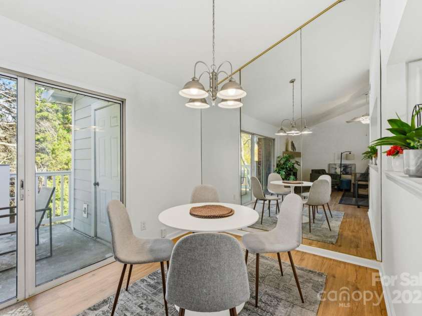 9401 Vicksburg Park Court, Charlotte, NC 28210.  MLS# CAR4307121, YatesRealty ID 1903. 