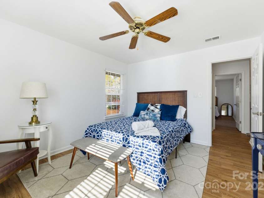 9401 Vicksburg Park Court, Charlotte, NC 28210.  MLS# CAR4307121, YatesRealty ID 1903. 