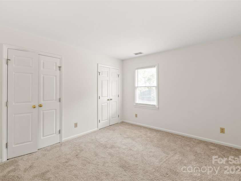 114 Sardis Plantation Drive, Matthews, NC 28105.  MLS# CAR4264021, YatesRealty ID 19030. 