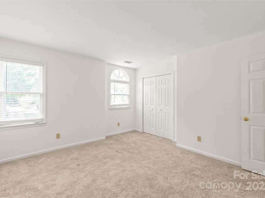 114 Sardis Plantation Drive, Matthews, NC 28105.  MLS# CAR4264021, YatesRealty ID 19030. 