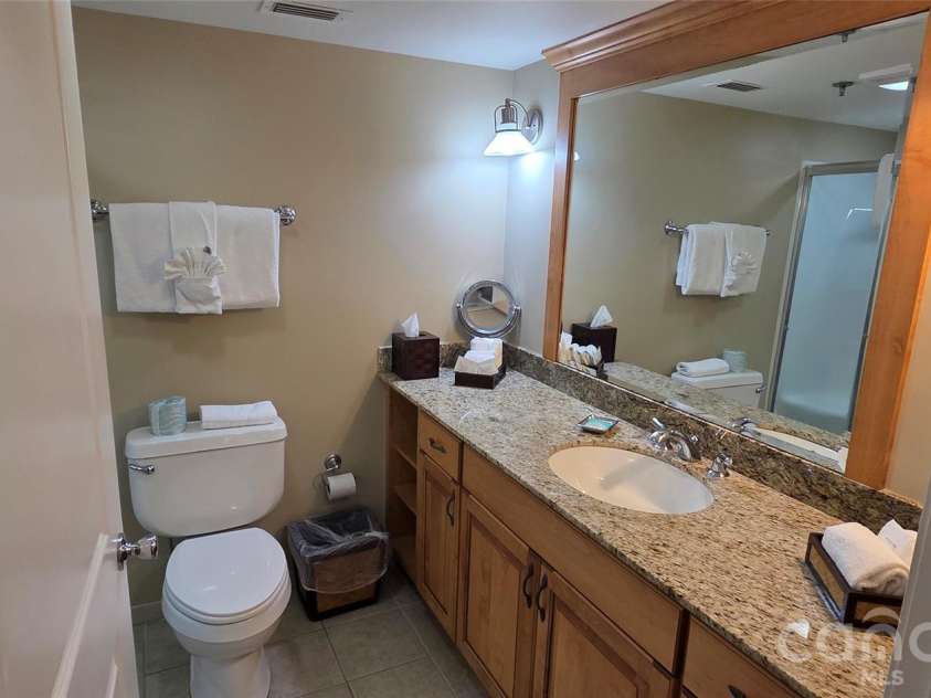 209 Bowling Park Road, Asheville, NC 28803.  MLS# CAR4378731, YatesRealty ID 19031. 2nd bathroom