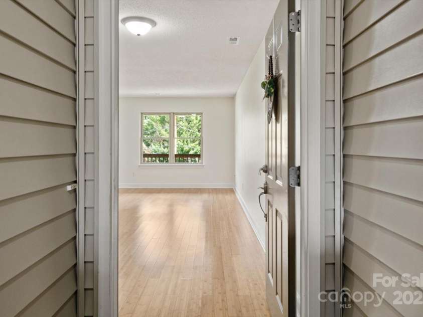 252 Unit F Wash Creek Drive, Hendersonville, NC 28739.  MLS# CAR4243596, YatesRealty ID 19031. 