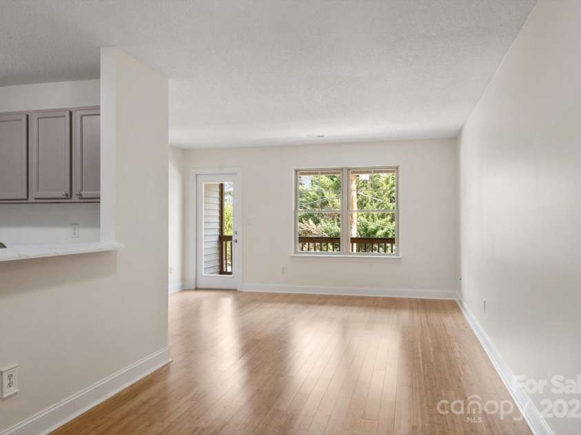 252 Unit F Wash Creek Drive, Hendersonville, NC 28739.  MLS# CAR4243596, YatesRealty ID 19031. 