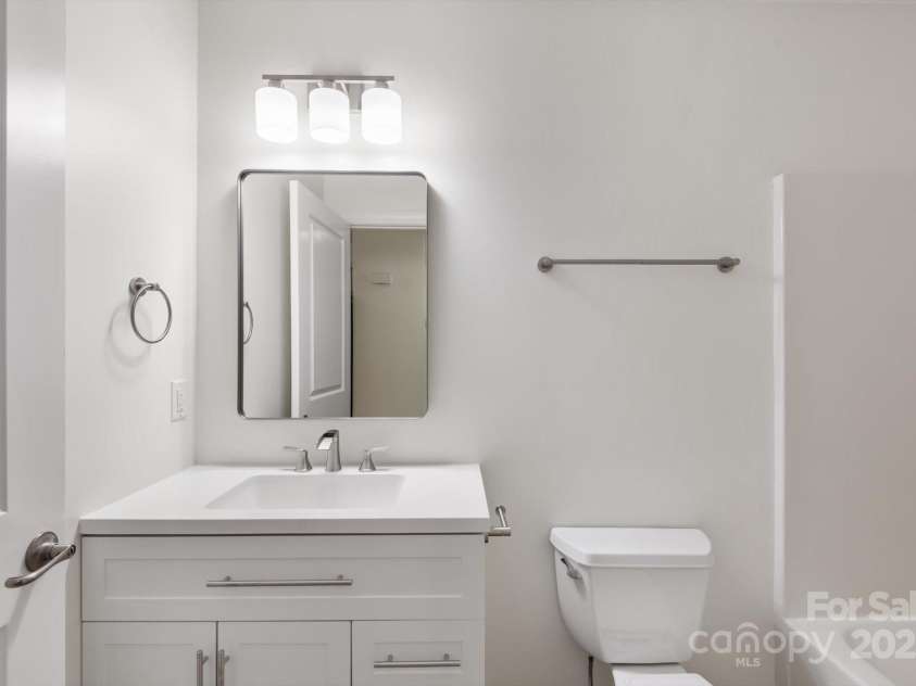 252 Unit F Wash Creek Drive, Hendersonville, NC 28739.  MLS# CAR4243596, YatesRealty ID 19031. 