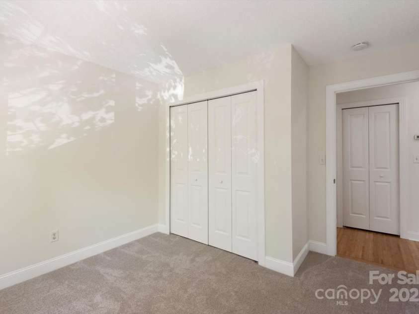 252 Unit F Wash Creek Drive, Hendersonville, NC 28739.  MLS# CAR4243596, YatesRealty ID 19031. 