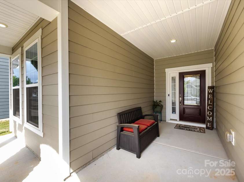 3199 Windhaven Lane, Tega Cay, SC 29708.  MLS# CAR4250667, YatesRealty ID 19032. Front Porch