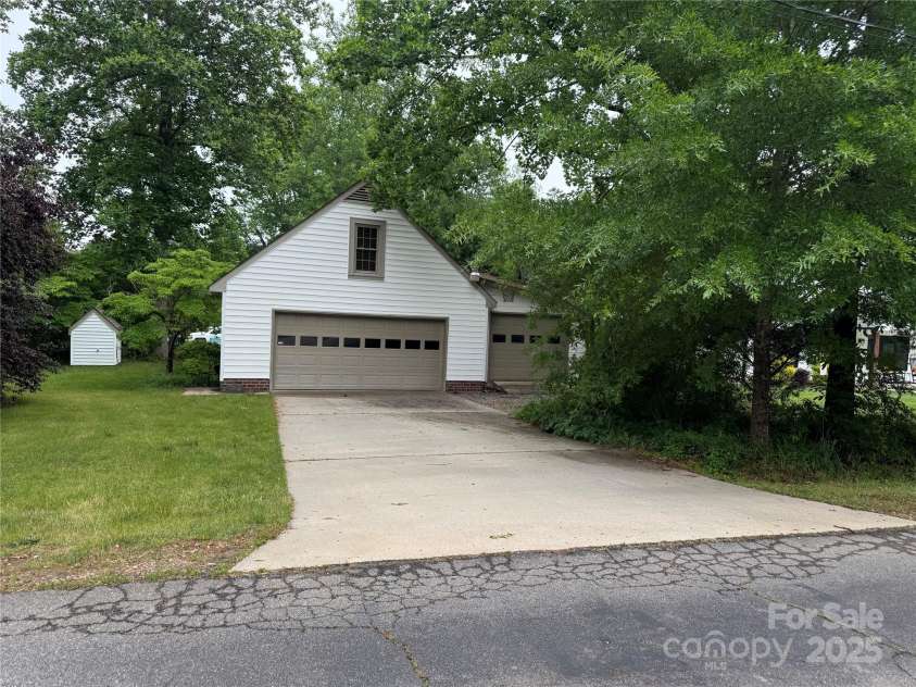 1295 Patterson Street, China Grove, NC 28023.  MLS# CAR4257522, YatesRealty ID 19033. Detached Garage with woodshop, workshop & storage
