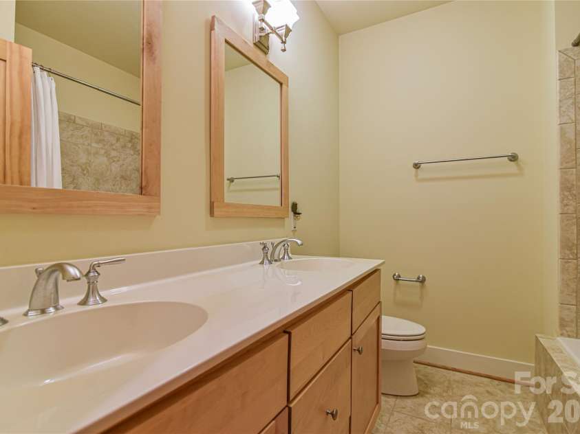 52 Mandolin Drive, Black Mountain, NC 28711.  MLS# CAR4377547, YatesRealty ID 19033. Full Bath #2