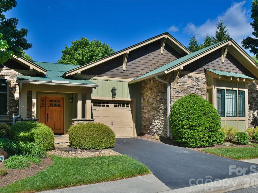 52 Mandolin Drive, Black Mountain, NC 28711.  MLS# CAR4377547, YatesRealty ID 19033. Make This Your Home!