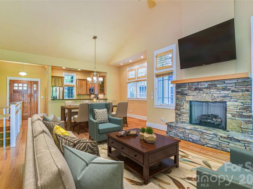 52 Mandolin Drive, Black Mountain, NC 28711.  MLS# CAR4377547, YatesRealty ID 19033. See the Possibilities with this Virtual Staging!