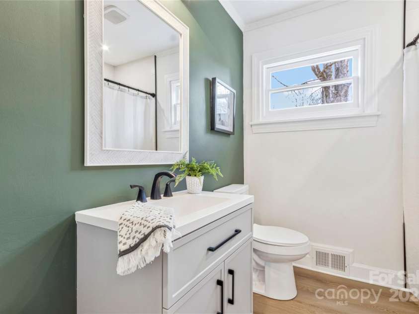 334 Country Lane, Mocksville, NC 27028.  MLS# CAR4234267, YatesRealty ID 19035. 