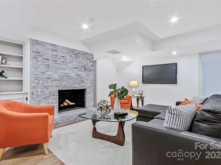 334 Country Lane, Mocksville, NC 27028.  MLS# CAR4234267, YatesRealty ID 19035. 