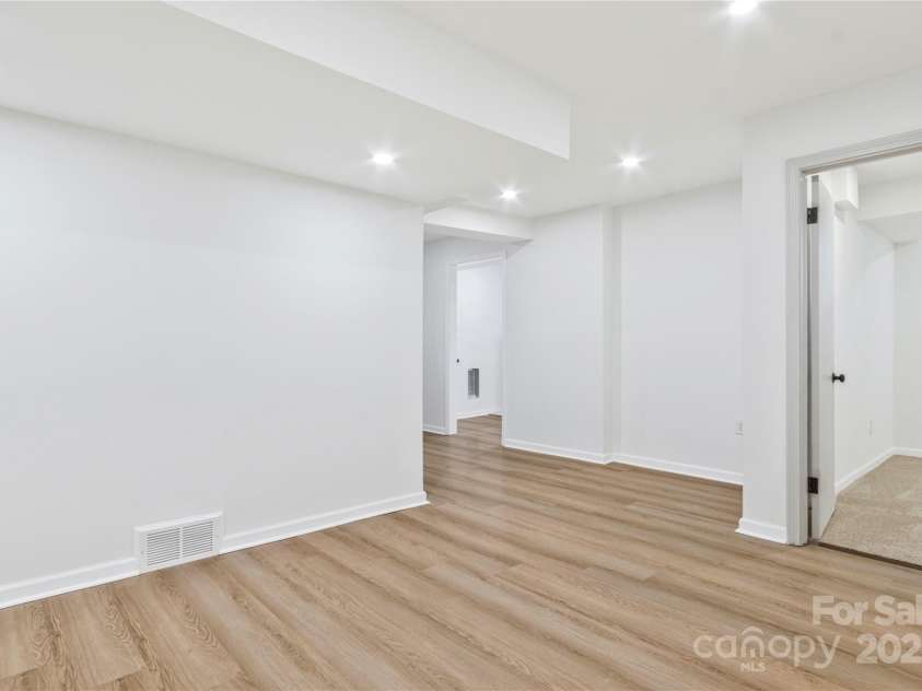 334 Country Lane, Mocksville, NC 27028.  MLS# CAR4234267, YatesRealty ID 19035. 