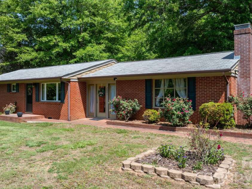 2881 Highline Avenue, Valdese, NC 28690.  MLS# CAR4378621, YatesRealty ID 19036. 