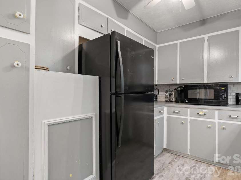 2881 Highline Avenue, Valdese, NC 28690.  MLS# CAR4378621, YatesRealty ID 19036. 