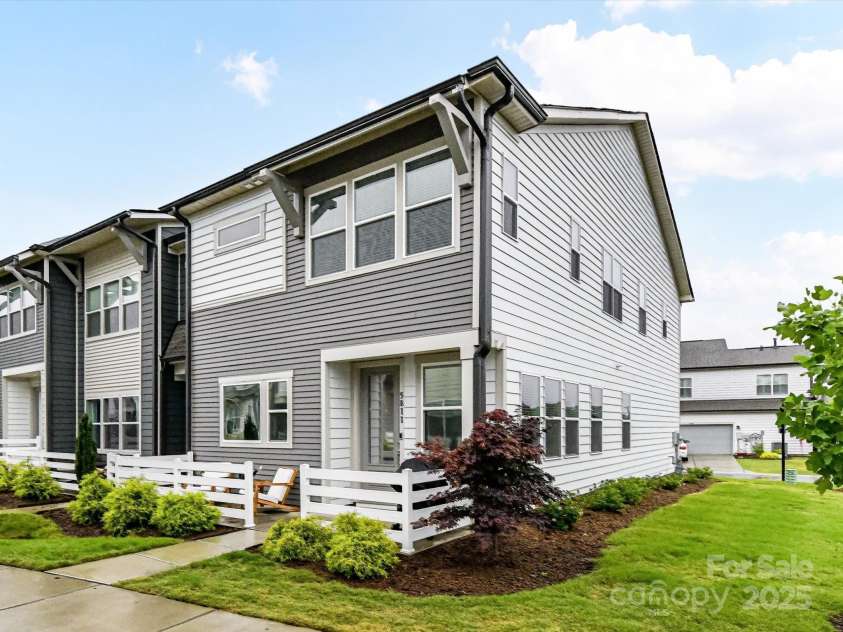 5811 Mantle Way, Kannapolis, NC 28081.  MLS# CAR4263962, YatesRealty ID 19036. 