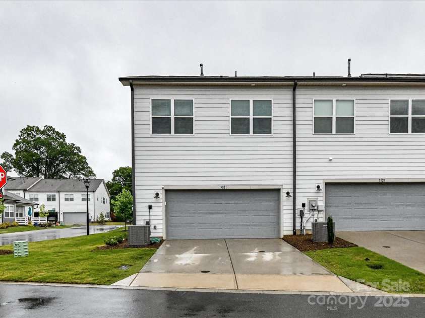5811 Mantle Way, Kannapolis, NC 28081.  MLS# CAR4263962, YatesRealty ID 19036. 