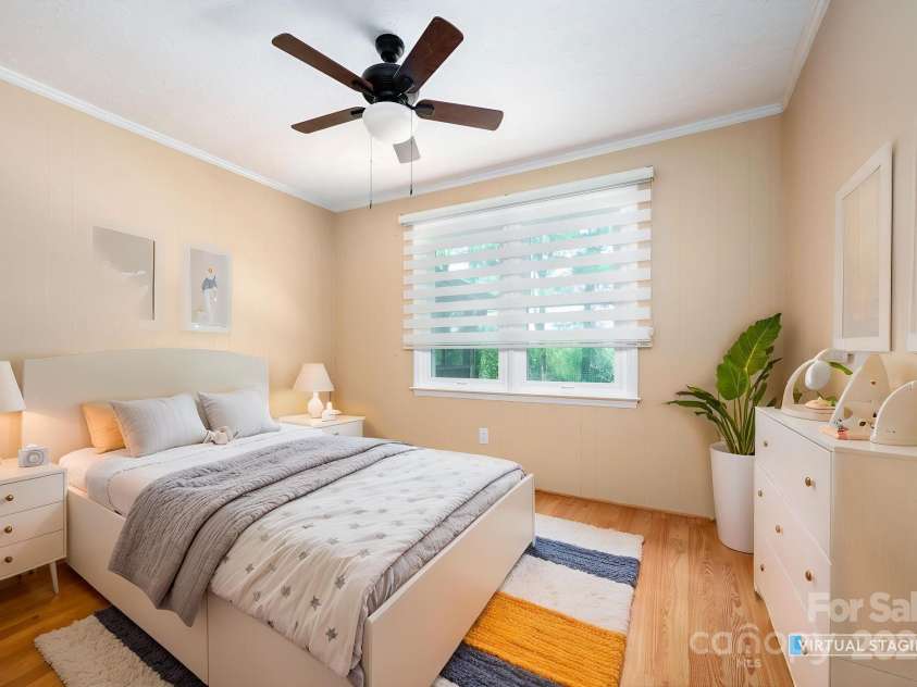 124 Pinehurst Drive, Hendersonville, NC 28792.  MLS# CAR4223806, YatesRealty ID 19037. 