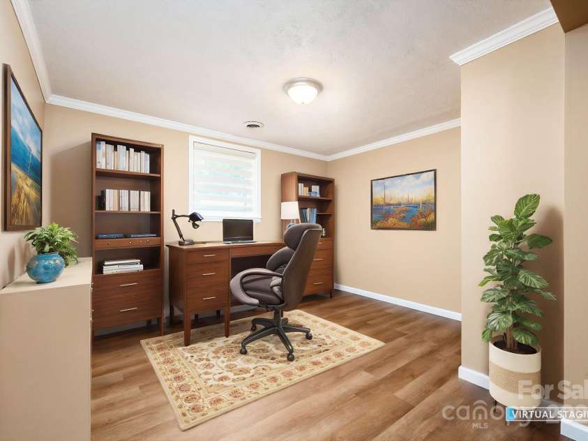 124 Pinehurst Drive, Hendersonville, NC 28792.  MLS# CAR4223806, YatesRealty ID 19037. 