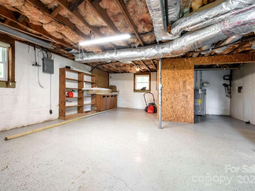 124 Pinehurst Drive, Hendersonville, NC 28792.  MLS# CAR4223806, YatesRealty ID 19037. 