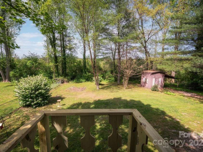 124 Pinehurst Drive, Hendersonville, NC 28792.  MLS# CAR4223806, YatesRealty ID 19037. 