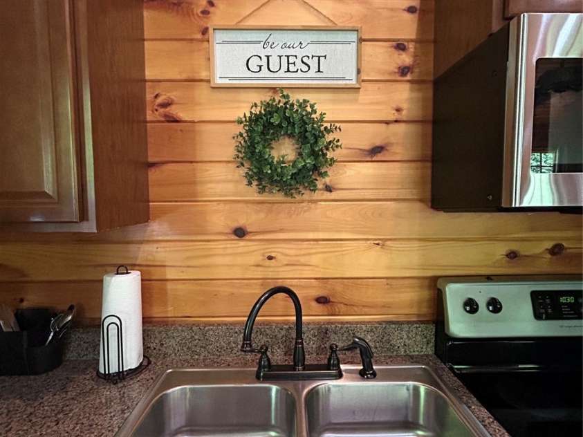 1012 Alarka Highlands Drive, Bryson City, NC 28713.  MLS# CAR4269660, YatesRealty ID 19038. 