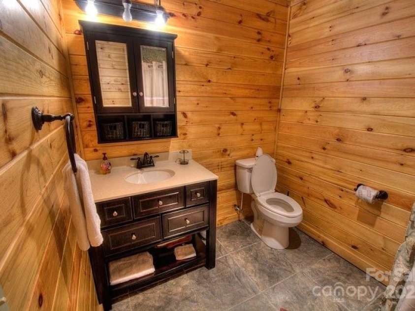 1012 Alarka Highlands Drive, Bryson City, NC 28713.  MLS# CAR4269660, YatesRealty ID 19038. 