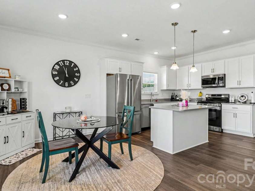 178 Wickham Court, Clemmons, NC 27012.  MLS# CAR4378950, YatesRealty ID 19039. 