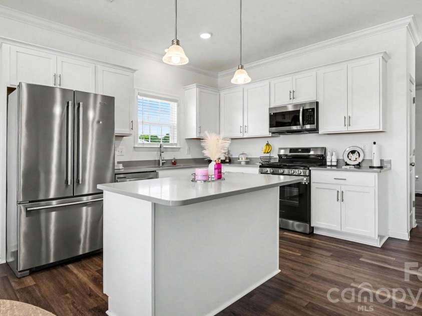178 Wickham Court, Clemmons, NC 27012.  MLS# CAR4378950, YatesRealty ID 19039. 