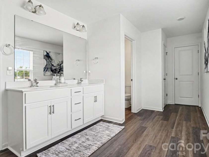 178 Wickham Court, Clemmons, NC 27012.  MLS# CAR4378950, YatesRealty ID 19039. 