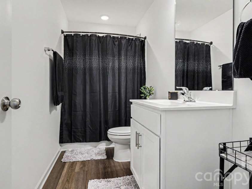 178 Wickham Court, Clemmons, NC 27012.  MLS# CAR4378950, YatesRealty ID 19039. 