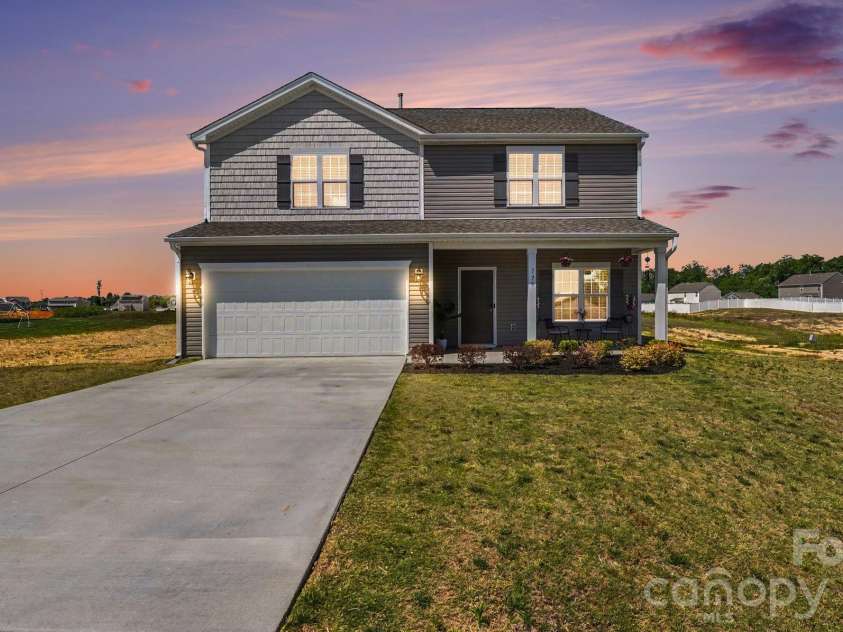 178 Wickham Court, Clemmons, NC 27012.  MLS# CAR4378950, YatesRealty ID 19039. 