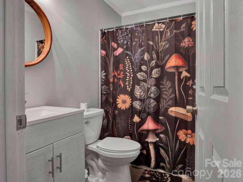 113 Tanager Drive, York, SC 29745.  MLS# CAR4320773, YatesRealty ID 1904. Full Bath between second and third bedrooms