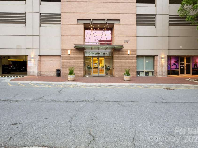 315 Arlington Avenue, Charlotte, NC 28203.  MLS# CAR4251383, YatesRealty ID 1904. 