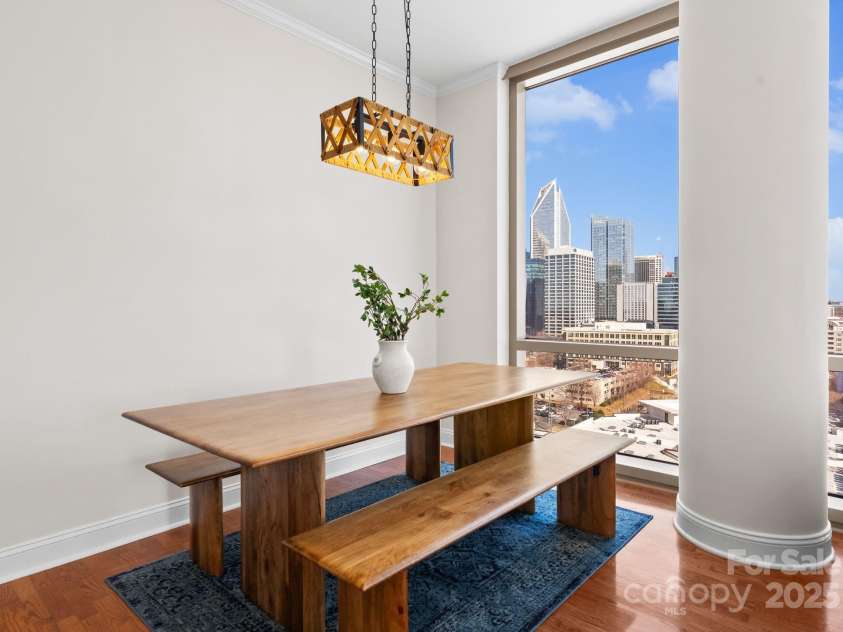 315 Arlington Avenue, Charlotte, NC 28203.  MLS# CAR4334361, YatesRealty ID 1904. Dining room with a view!