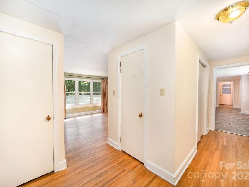 409 Edgewood Court, Lancaster, SC 29720.  MLS# CAR4266759, YatesRealty ID 19041. 