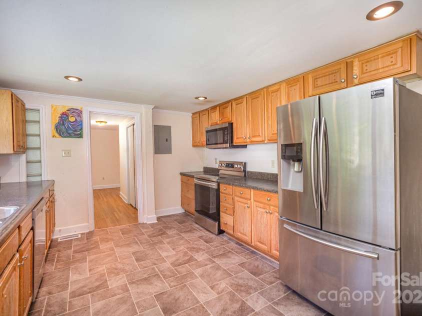 409 Edgewood Court, Lancaster, SC 29720.  MLS# CAR4266759, YatesRealty ID 19041. 