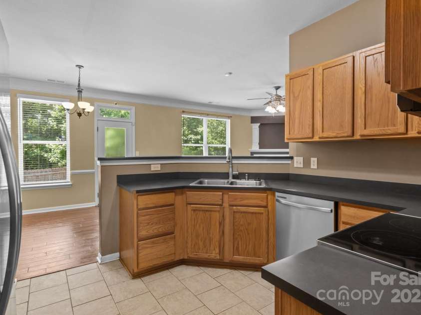 4729 Nijinsky Court, Charlotte, NC 28216.  MLS# CAR4254172, YatesRealty ID 19042. 