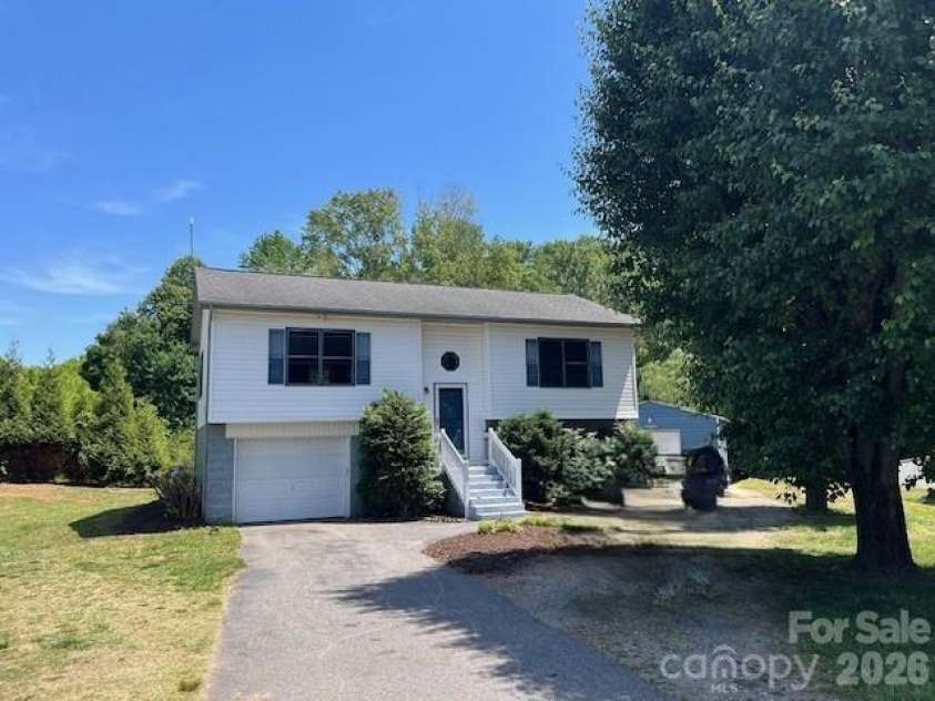 2381 Boardwalk Court, Lenoir, NC 28645.  MLS# CAR4373714, YatesRealty ID 19043. 