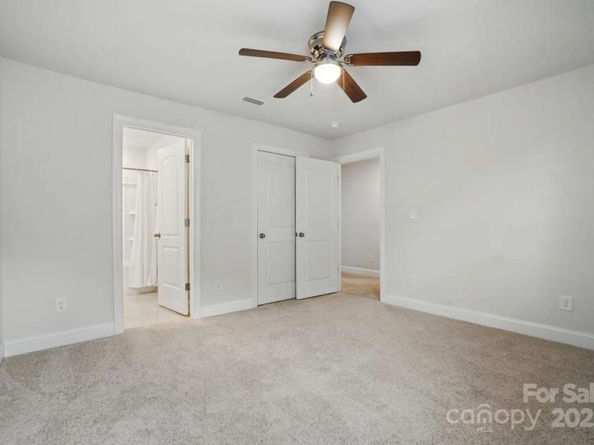 6416 Willow Pin Lane, Huntersville, NC 28078.  MLS# CAR4258047, YatesRealty ID 19043. En Suite Bedroom #5 - Upper Level
