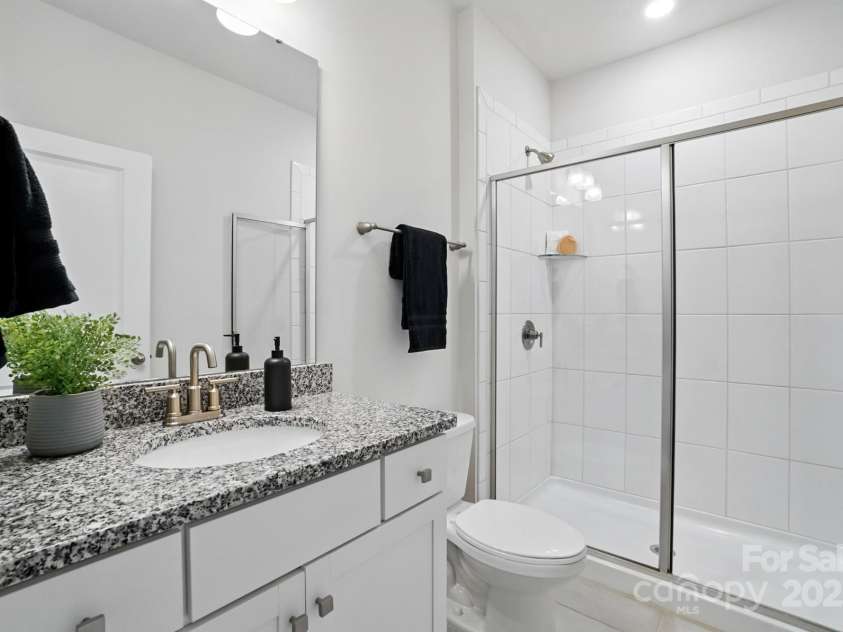 6416 Willow Pin Lane, Huntersville, NC 28078.  MLS# CAR4258047, YatesRealty ID 19043. Main Level Guest Suite (Bathroom #1)