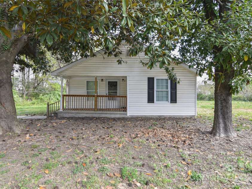 6124 Old Mt Holly Road, Charlotte, NC 28208.  MLS# CAR4258767, YatesRealty ID 19044. 