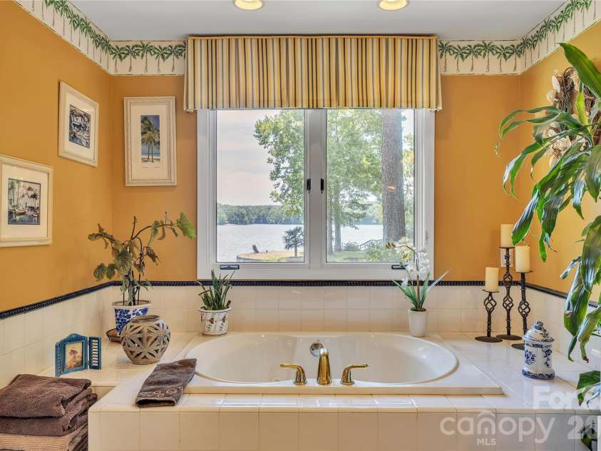 630 Mainsail Road, Salisbury, NC 28146.  MLS# CAR4377132, YatesRealty ID 19044. 