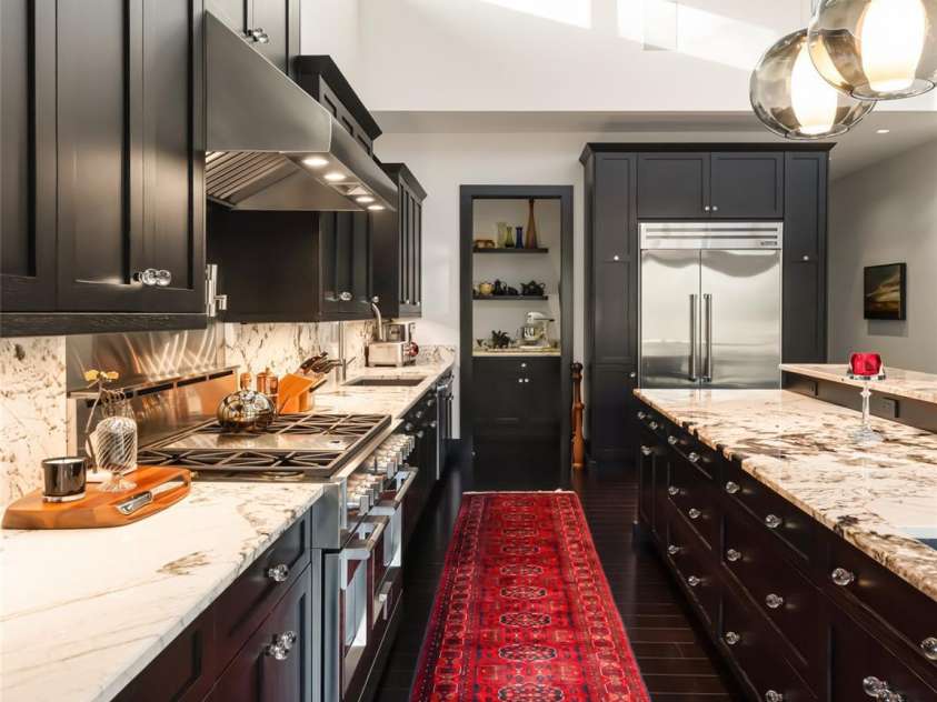 32 Brookline Drive, Asheville, NC 28803.  MLS# CAR4373586, YatesRealty ID 19045. 