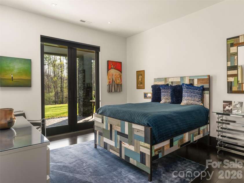 32 Brookline Drive, Asheville, NC 28803.  MLS# CAR4373586, YatesRealty ID 19045. 