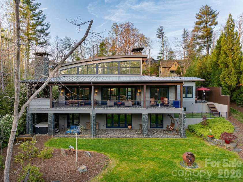32 Brookline Drive, Asheville, NC 28803.  MLS# CAR4373586, YatesRealty ID 19045. 