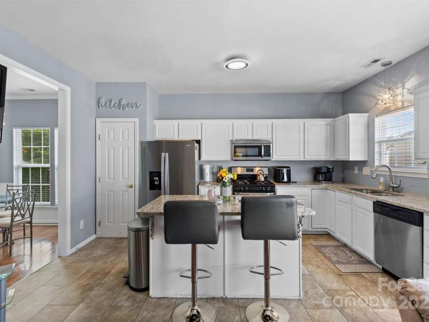 9775 Mallard Glen Drive, Charlotte, NC 28262.  MLS# CAR4259043, YatesRealty ID 19045. 