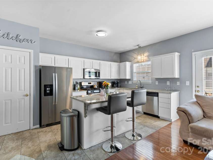 9775 Mallard Glen Drive, Charlotte, NC 28262.  MLS# CAR4259043, YatesRealty ID 19045. 